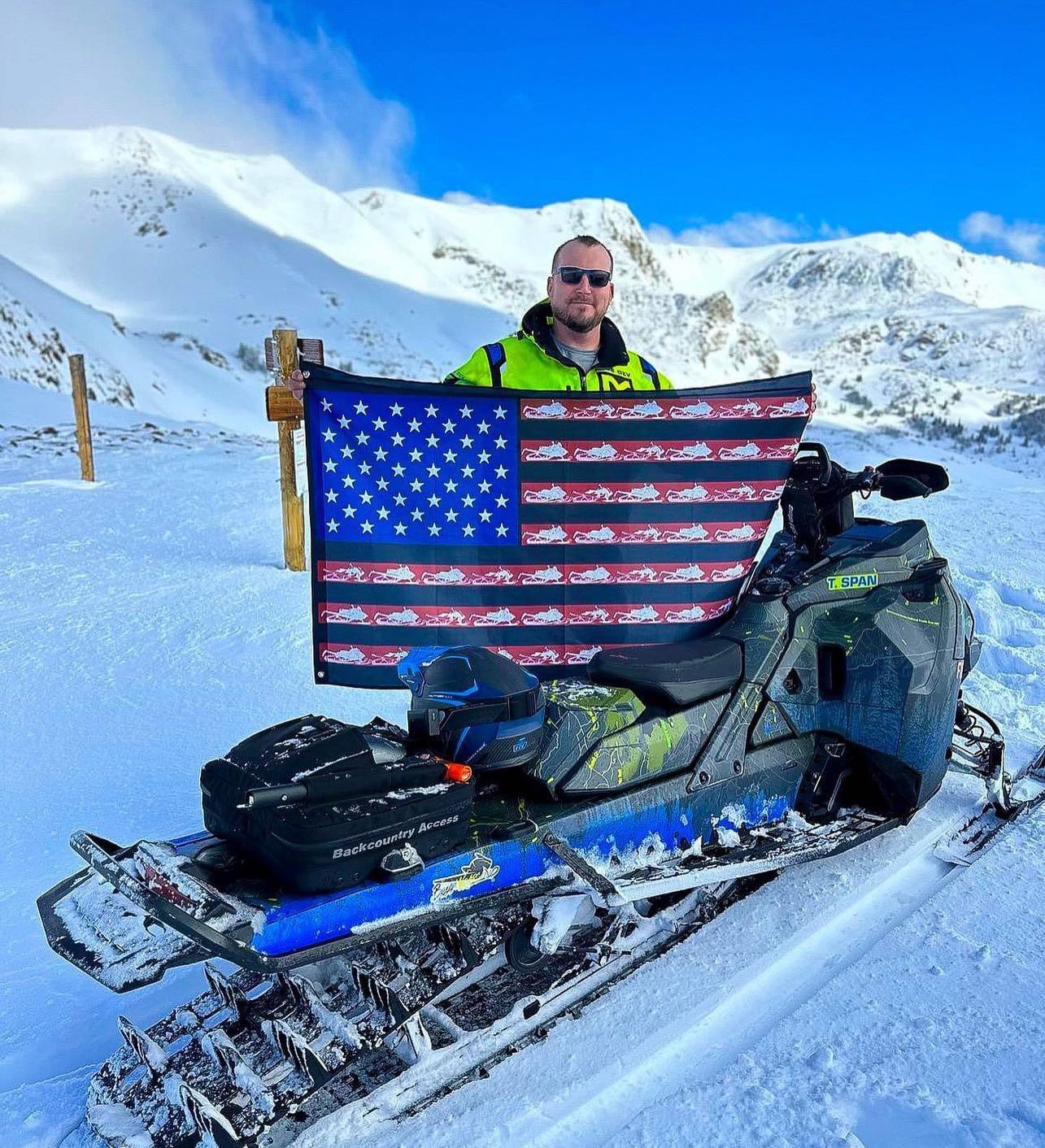 American Sledder Flag High Cascades